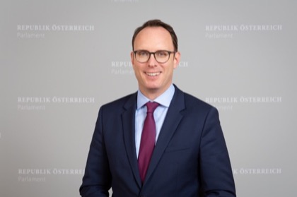 Andreas OTTENSCHLÄGER